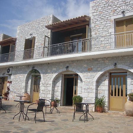 Pírgos Dhiroú Kafiona Guesthouse מראה חיצוני תמונה