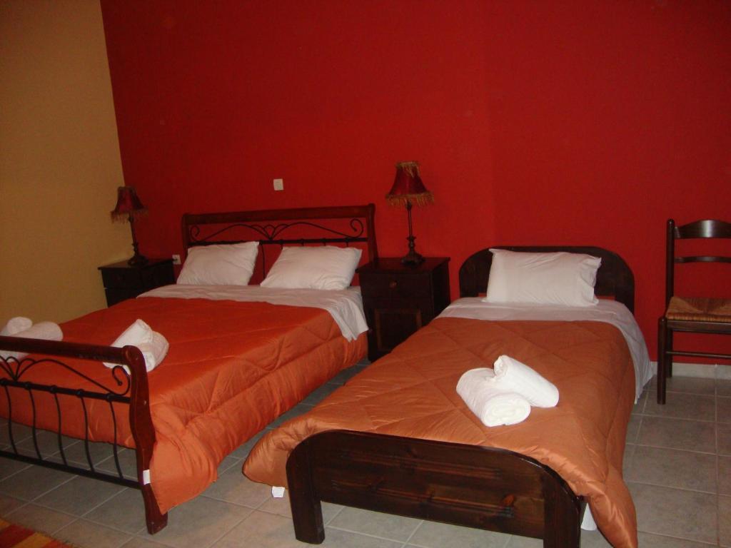 Pírgos Dhiroú Kafiona Guesthouse חדר תמונה