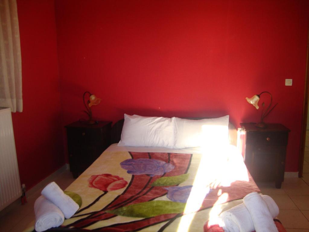 Pírgos Dhiroú Kafiona Guesthouse מראה חיצוני תמונה