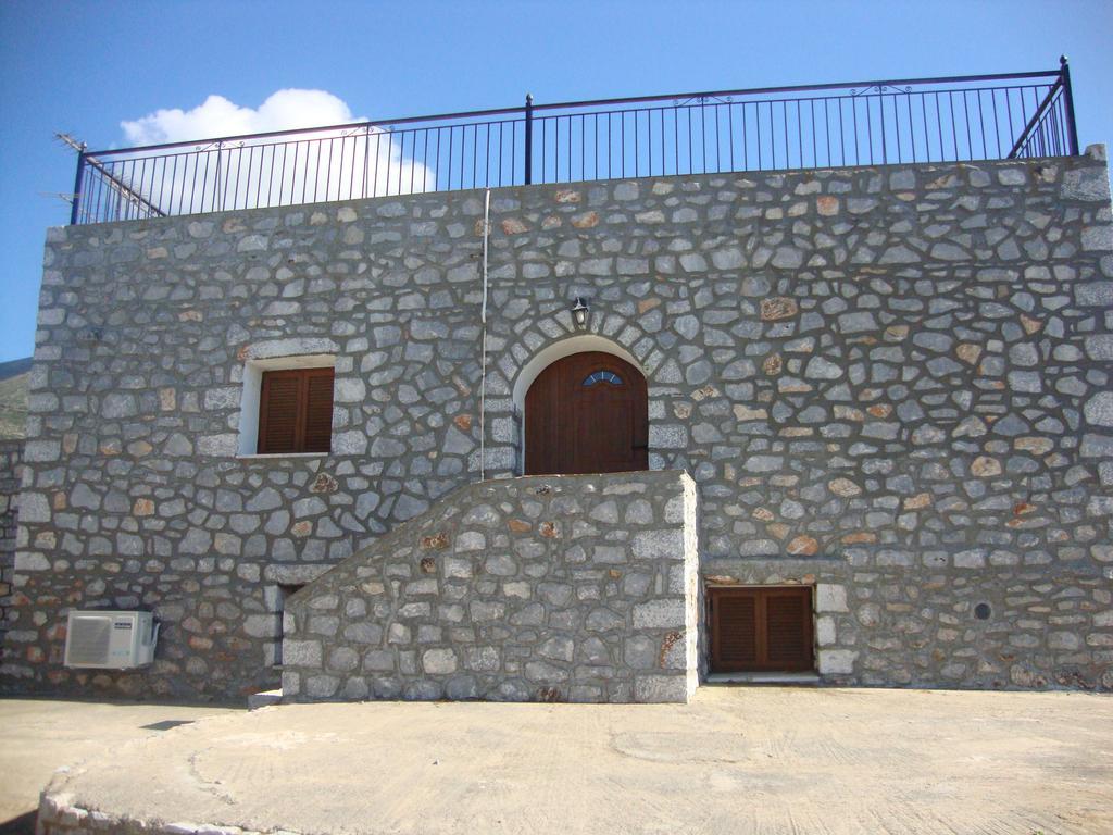 Pírgos Dhiroú Kafiona Guesthouse מראה חיצוני תמונה